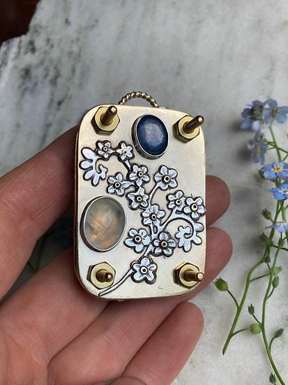 π2025 Micro Flower Press
