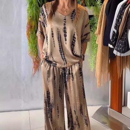 Two-piece satin casual suit with a round neckline