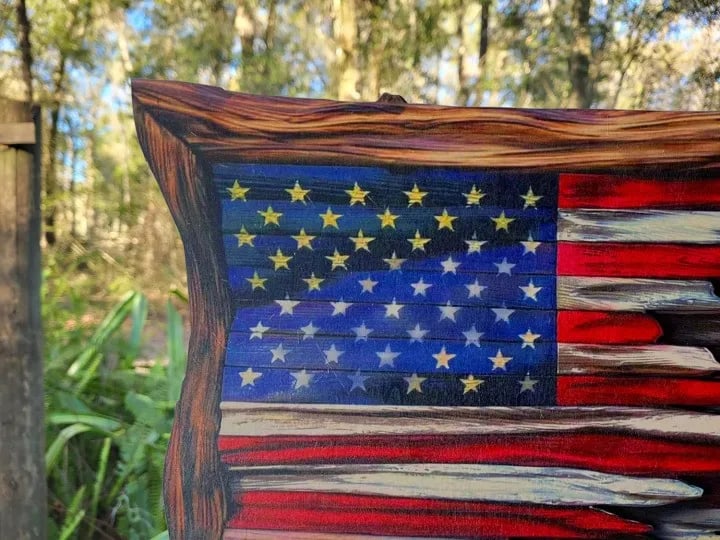 lusailstore - Wooden American Flag