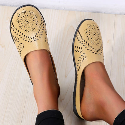 aakip™- Casual All-match Hollow Slippers