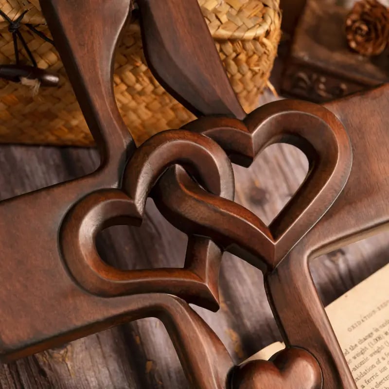 Intertwined Heart Wooden Cross(6.3*9.8 in)