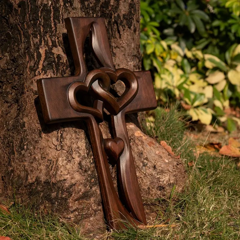 Intertwined Heart Wooden Cross(6.3*9.8 in)